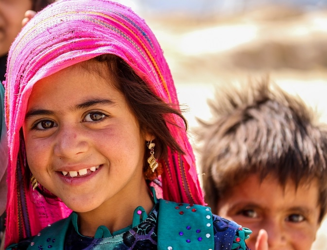 bambini-afghani-aspect-ratio-720-550